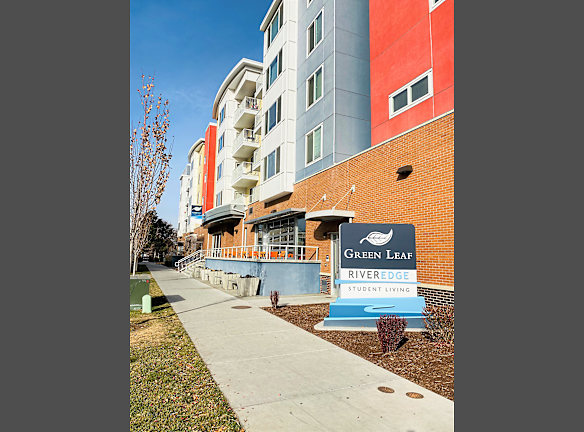 Green Leaf River Edge Apartments For Rent Boise Id