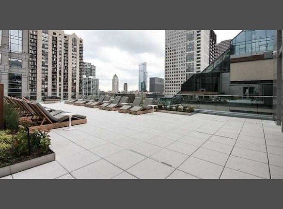 Pinnacle Furnished Suites Apartments For Rent Chicago