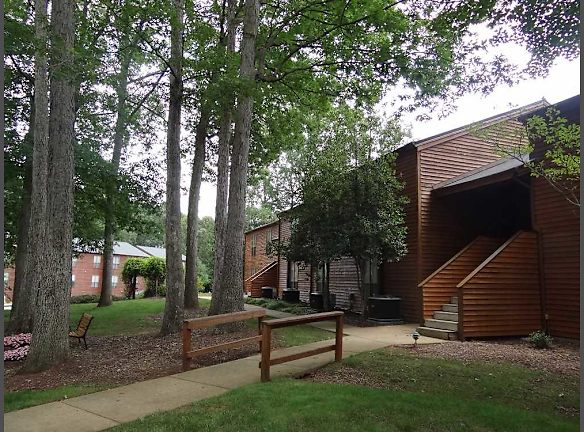 Wildwoods Of Lake Johnson Apartments For Rent Raleigh