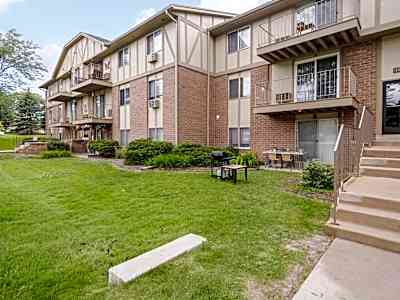 Whitnall Pointe W Cortez Circle Franklin Wi
