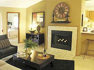 Plum Tree Apartments W College Avenue Hales Corners