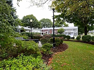 Georgetowne Homes Georgetowne Drive Hyde Park Ma