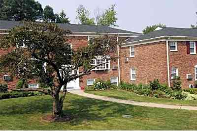 Locust Gardens Locust Drive Summit Nj Apartments For