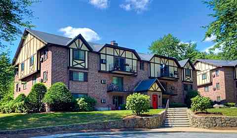 Royal Crest Estates Apartments Newcastle Dr Nashua Nh