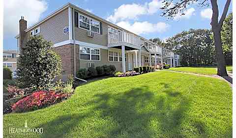 Colony Park Apartments Peconic Street Ronkonkoma Ny