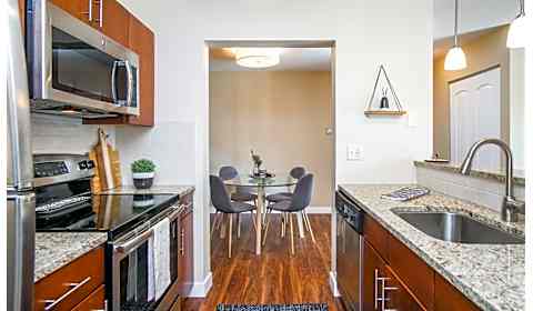 Tgm Danada Two Sterling Circle Wheaton Il Apartments