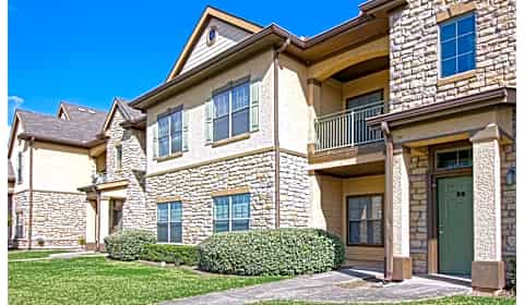 Champion Townhomes On The Green Veterans Memorial