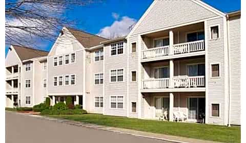Dean Estates Dean St Taunton Ma Apartments For Rent