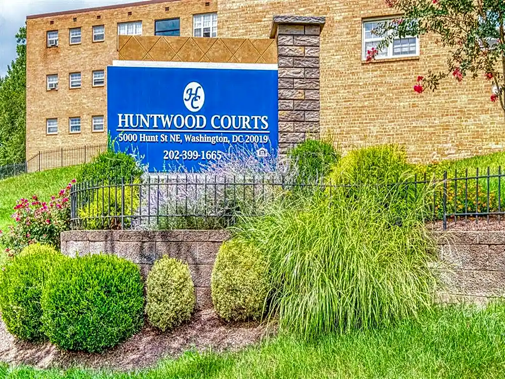 Huntwood Courts 5000 Hunt Street Northeast Washington DC Rent