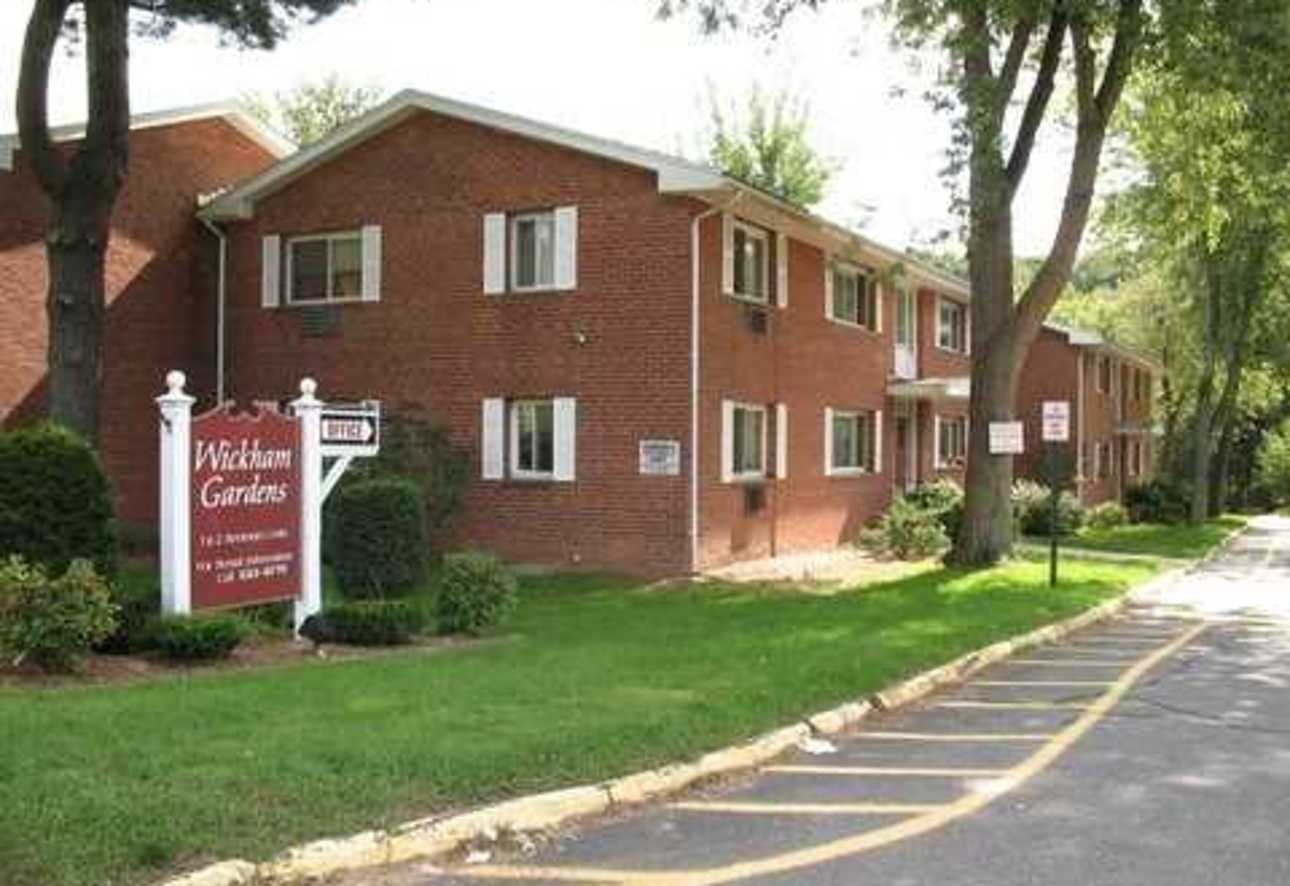 Wickham Gardens Condominiums Apartments East Hartford, CT 06108