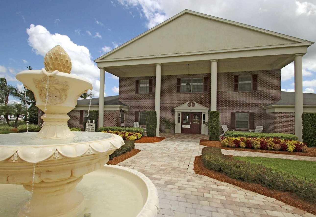 Carlton Arms Of Winter Haven Apartments Winter Haven Fl