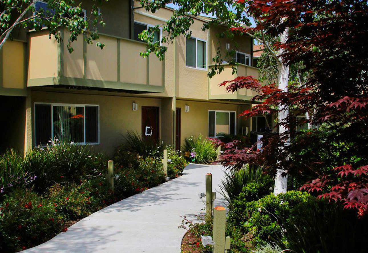 Townhouse Plaza Apartments Castro Valley, CA 94546