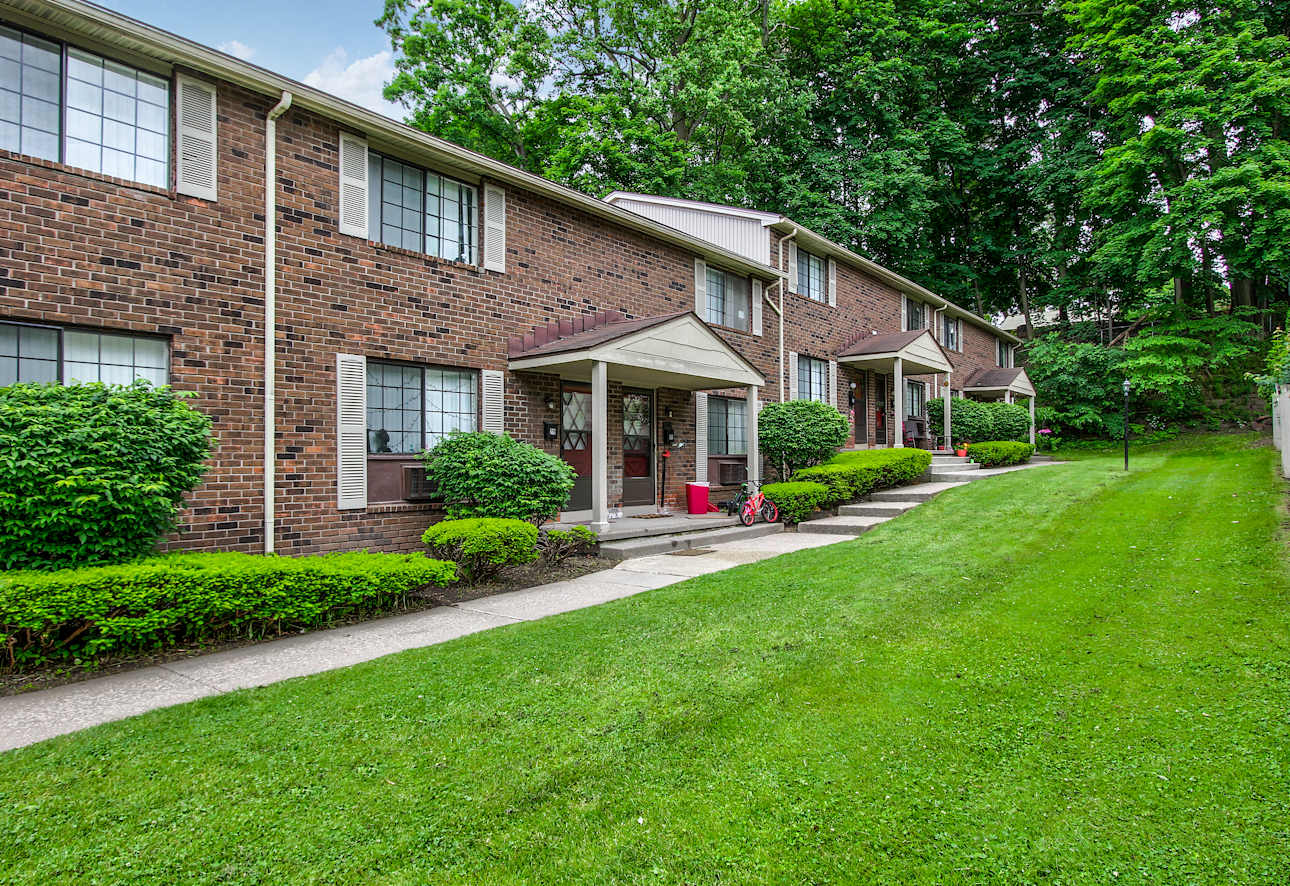 Valley Brook Townhomes Apartments Rochester, NY 14616