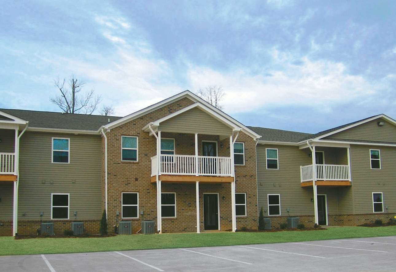 Minimalist Apartments Burlington Nc 27215 with Simple Decor