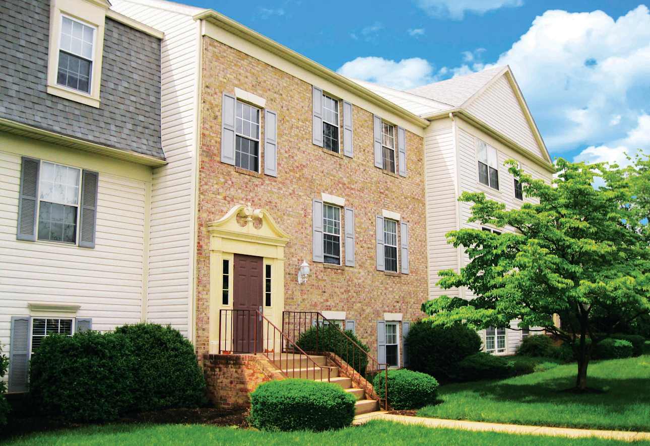 The Apartments At Elmwood Terrace Hunters Glen Frederick