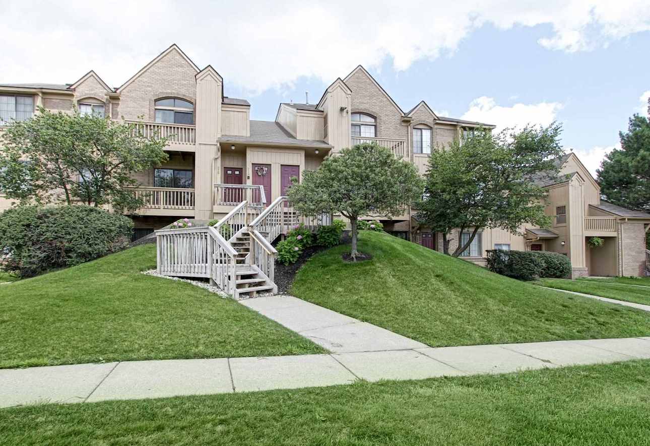 Saddle Creek Apartments Novi MI 48375