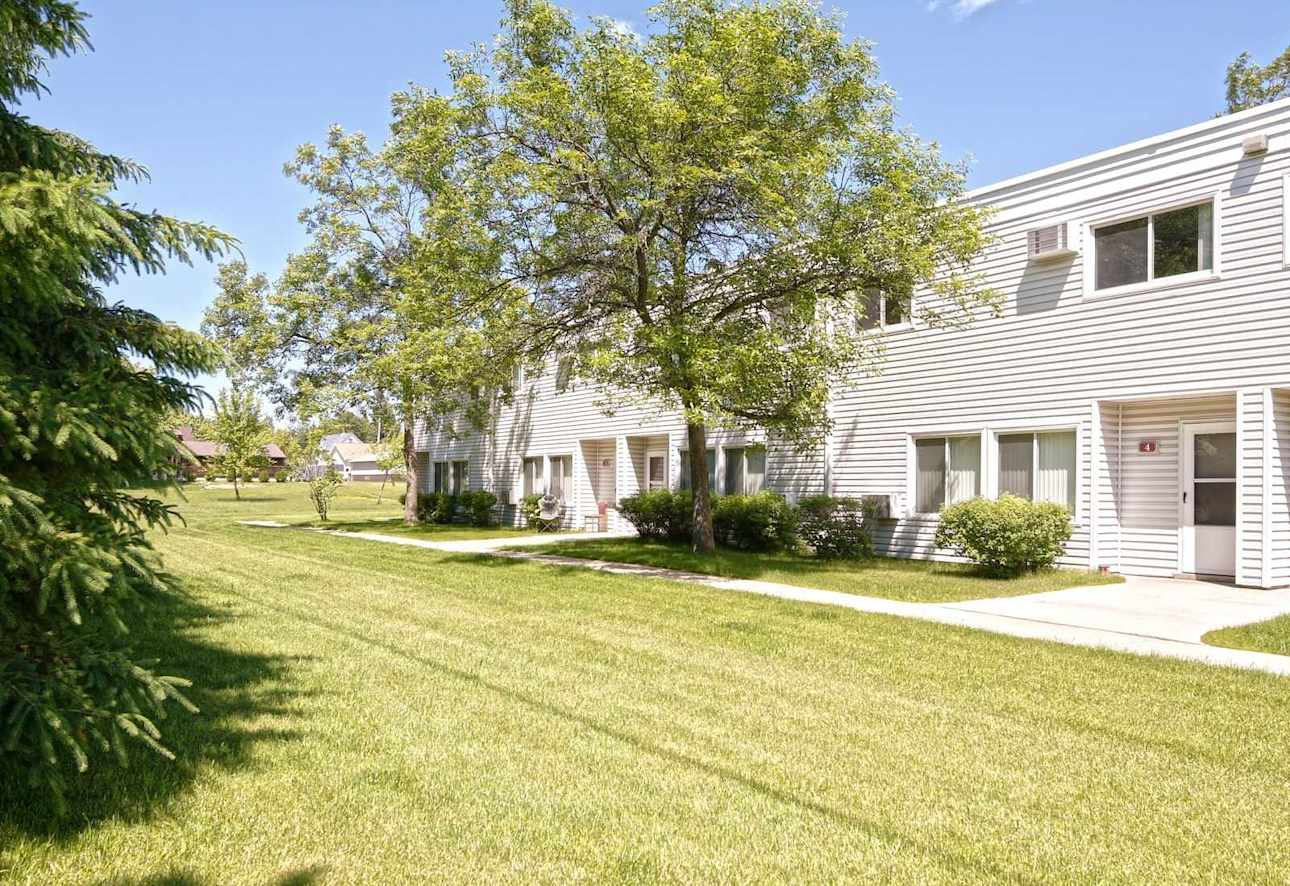 Birch Court Apartments Hibbing MN 55746