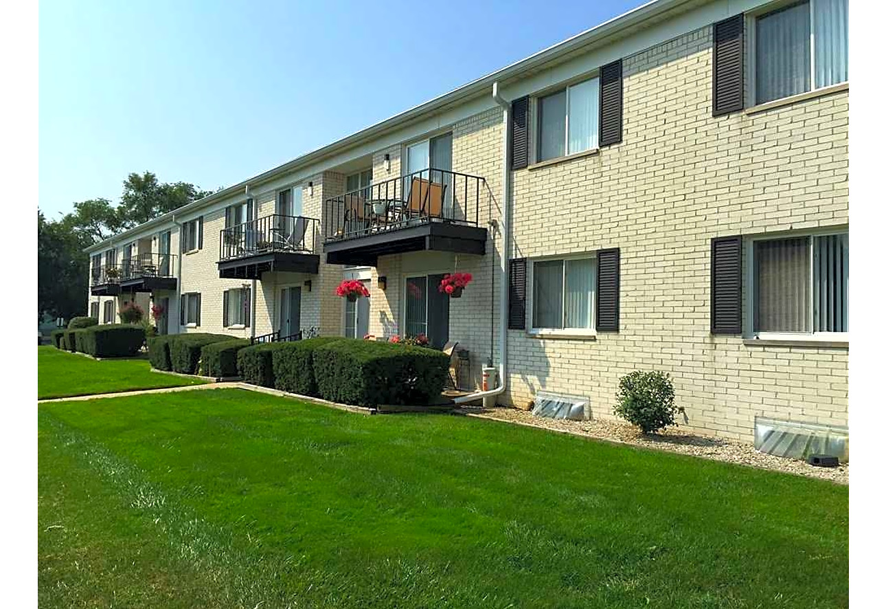 Apartments 48185