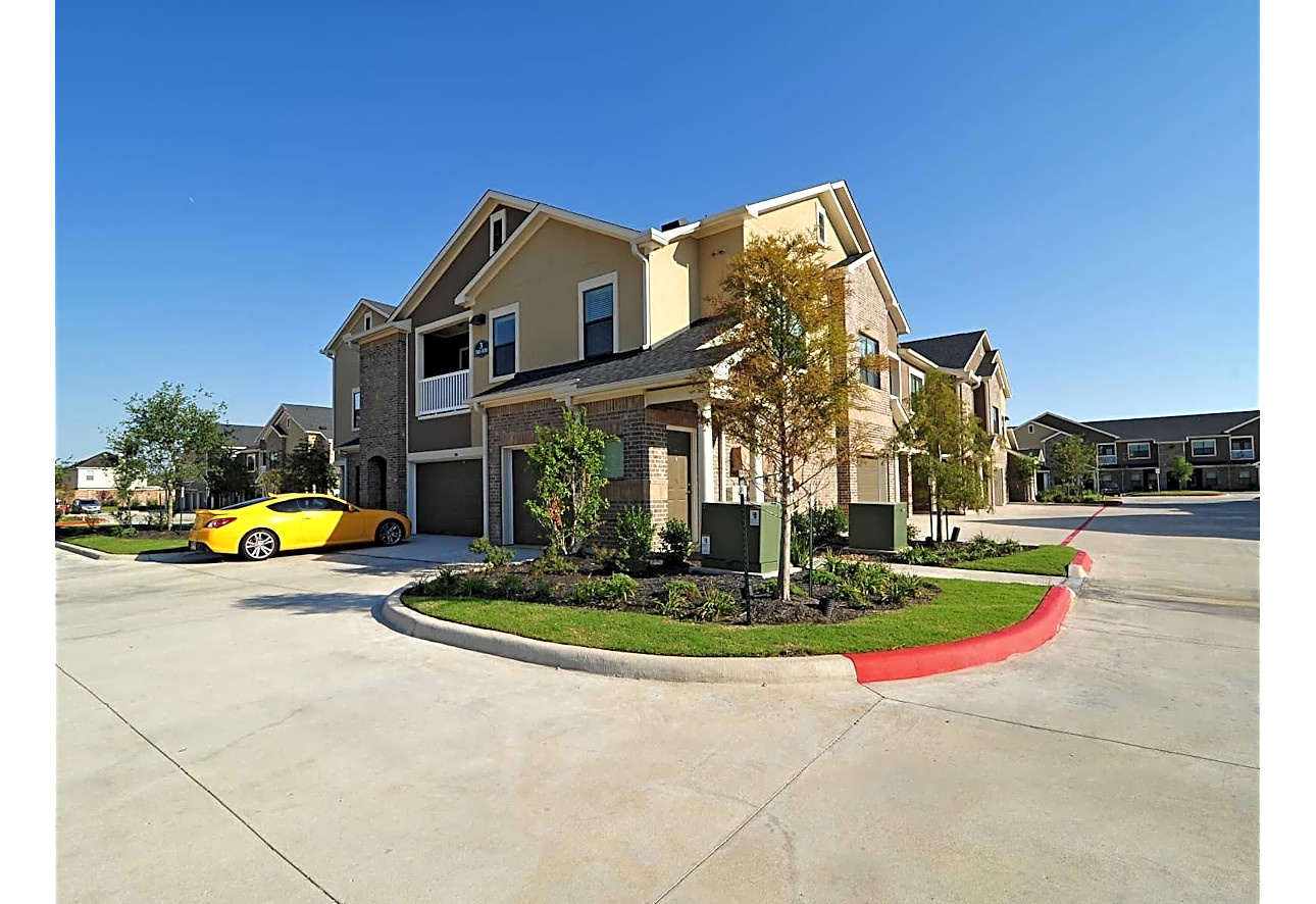 The Avenues At Shadow Creek Ranch Apartments Pearland