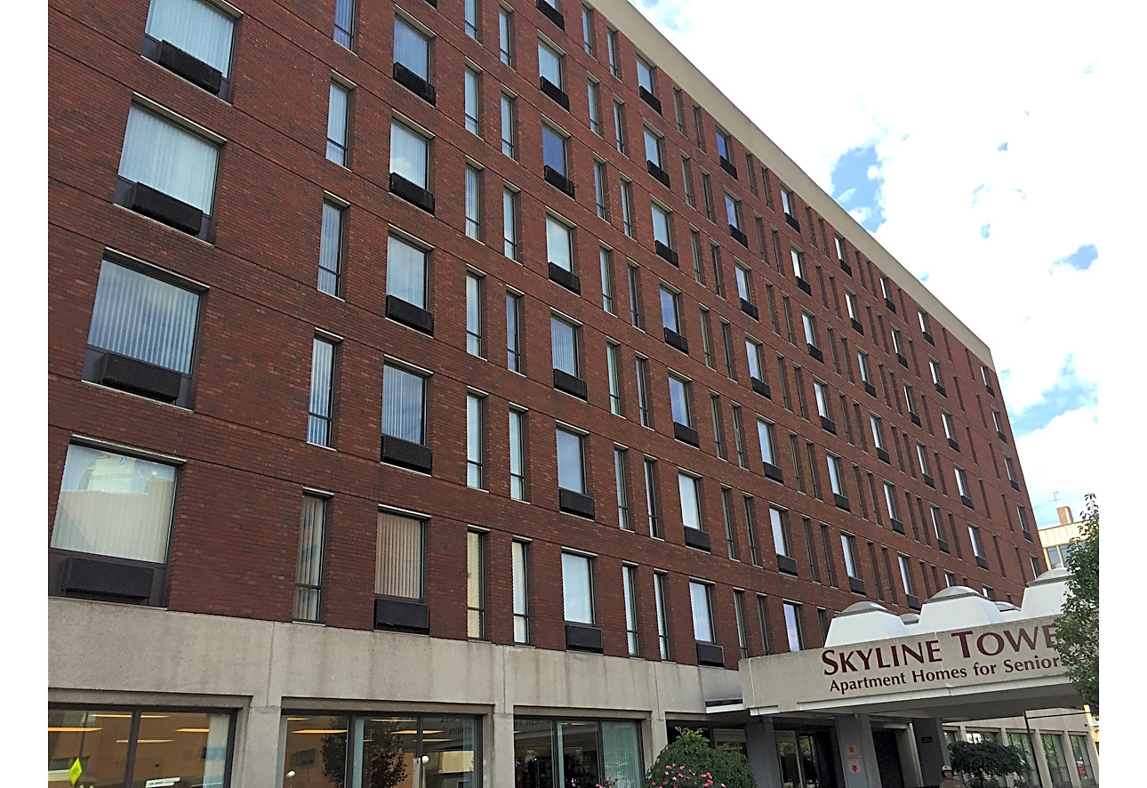 Skyline Tower Apartment Homes For Seniors Cleveland Oh