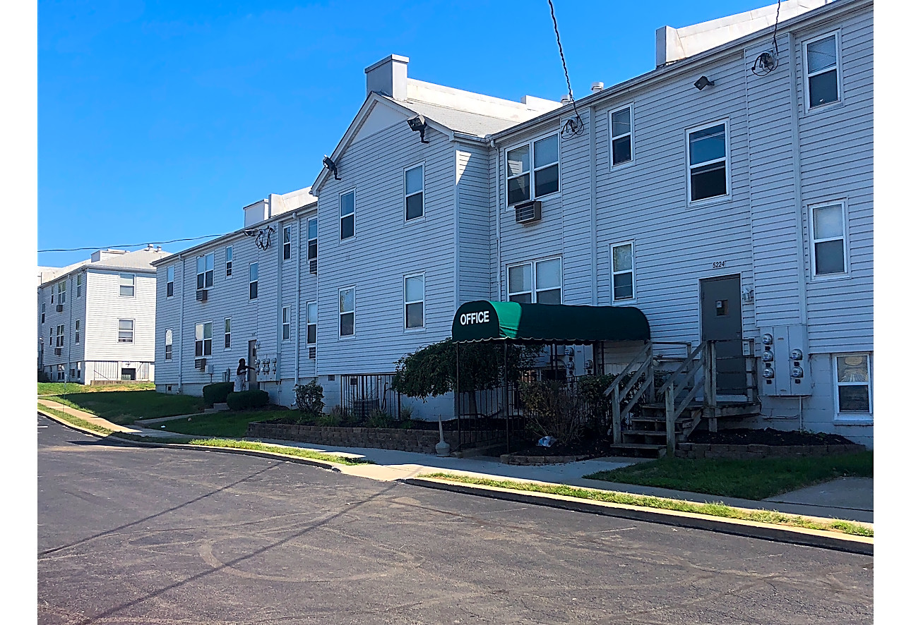 Greenleaf Apartments Kansas City, MO 64127