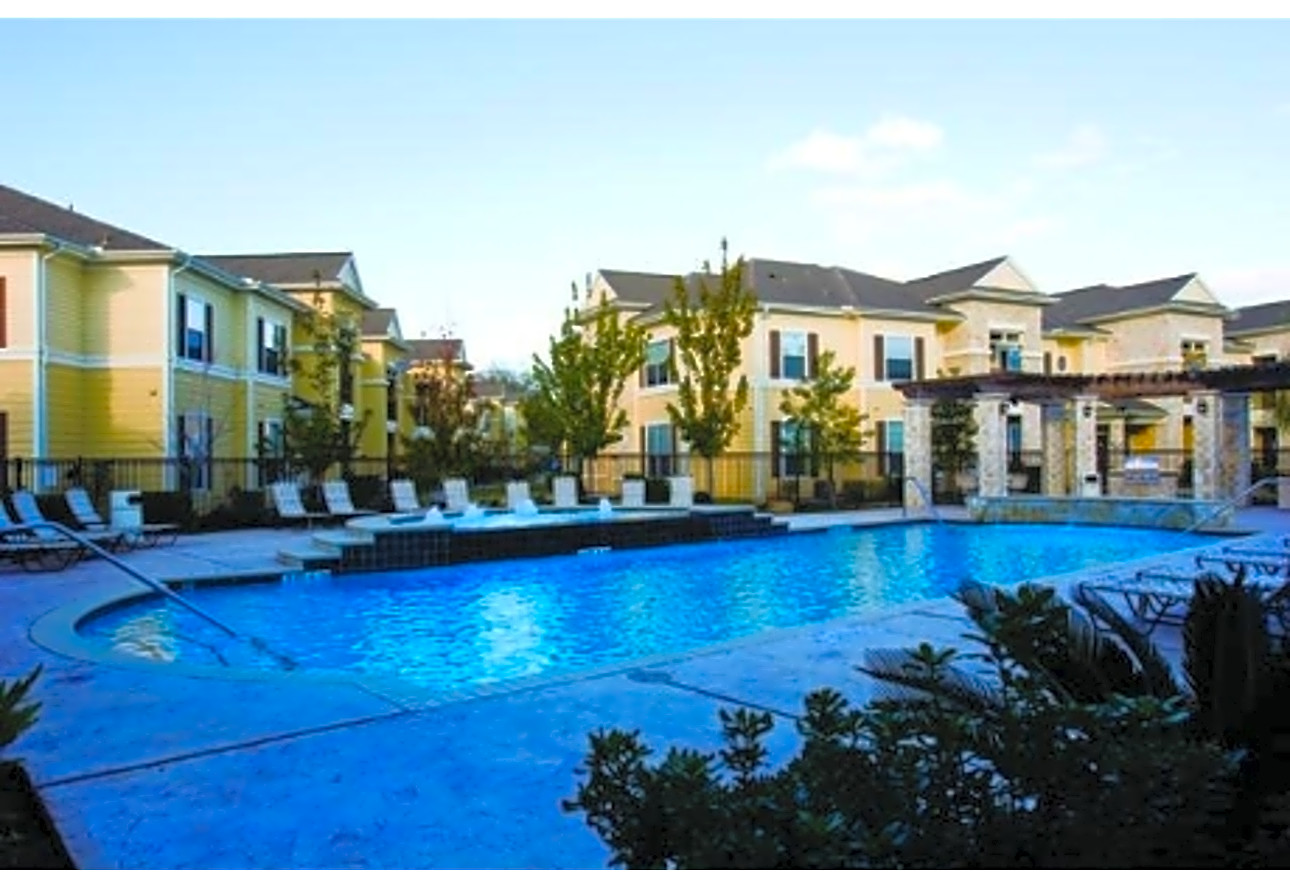 Edgewater Apartments Lake Jackson, TX 77566