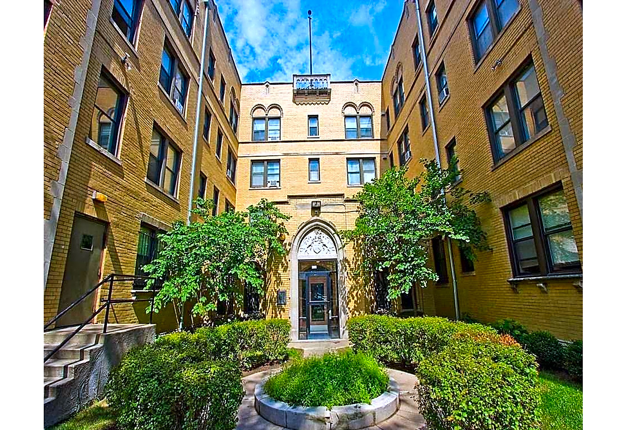 Find Apartments Chicago