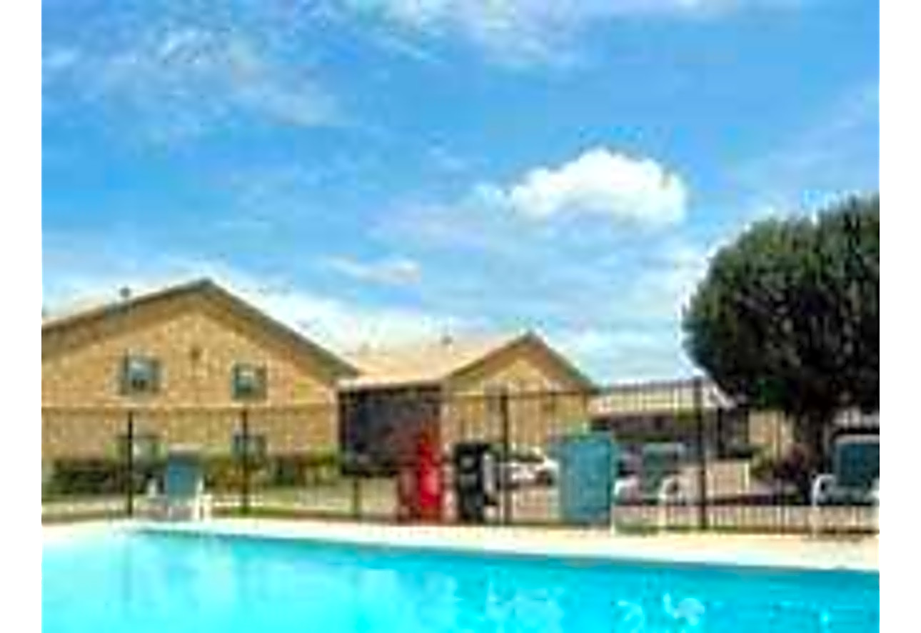 Country View Apartments Wilmer Tx 75172