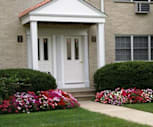 Cloverdale Park Apartments, LLC, Broadway - NJ TRANSIT, Fair Lawn, NJ