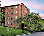 Farmingdale Apartments, Willowbrook, IL