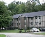 Cortland Court Apartments, Lakeview High School, Cortland, OH