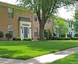 Williamsburg on The Lake Apartments of Elkhart, Concord Community High School, Elkhart, IN