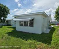 106 SW 9th St, 33426, FL