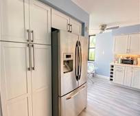 6800 Cypress Rd #406, Plantation, FL