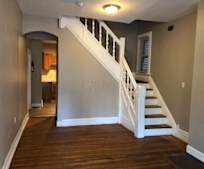 136 W 8th Ave, 43201, OH