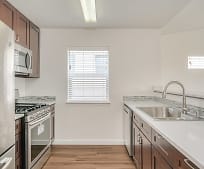 15072 NW Central Dr, Beaverton, OR