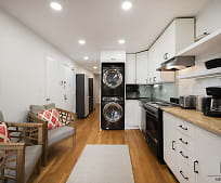 246 E 32nd St #2, King's College, NY