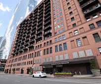 165 N Canal St #622, 60606, IL