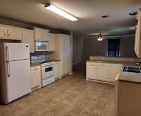 5989 32nd St #B, 77619, TX