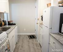61 Crescent St, Waltham, MA