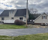 331 Arnolds Rd, Carbondale, PA