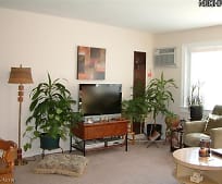 1675 Woodward Ave #4, Edgewater, OH