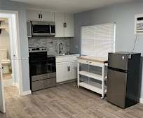 6025 Wiley St #3C, 33023, FL