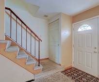 443 Yorkshire Sq, Goodings Grove, IL