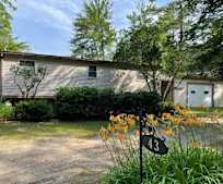 43 Piney Point Rd, Newport, NH