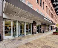 165 N Canal St #622, 60606, IL