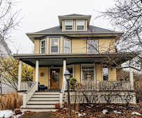 95 Erie Ave #1, Nonantum, MA