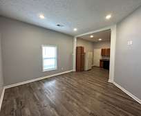 420 W King St, Jackson, TN