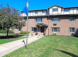 Woodfield Heights Apartments Waukesha Wi 53188