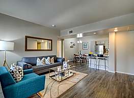 Harlow Luxury Apartment Homes Las Vegas Nv 89129